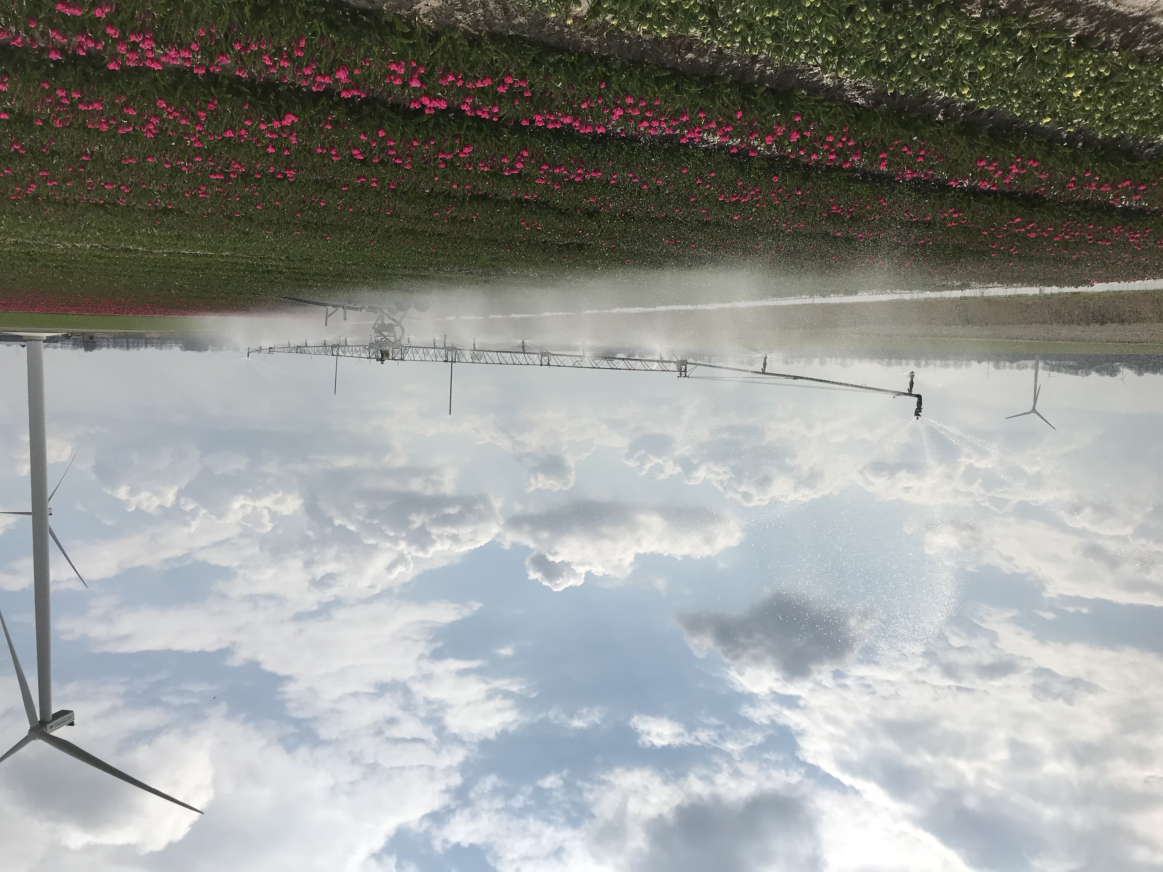 Spray booms